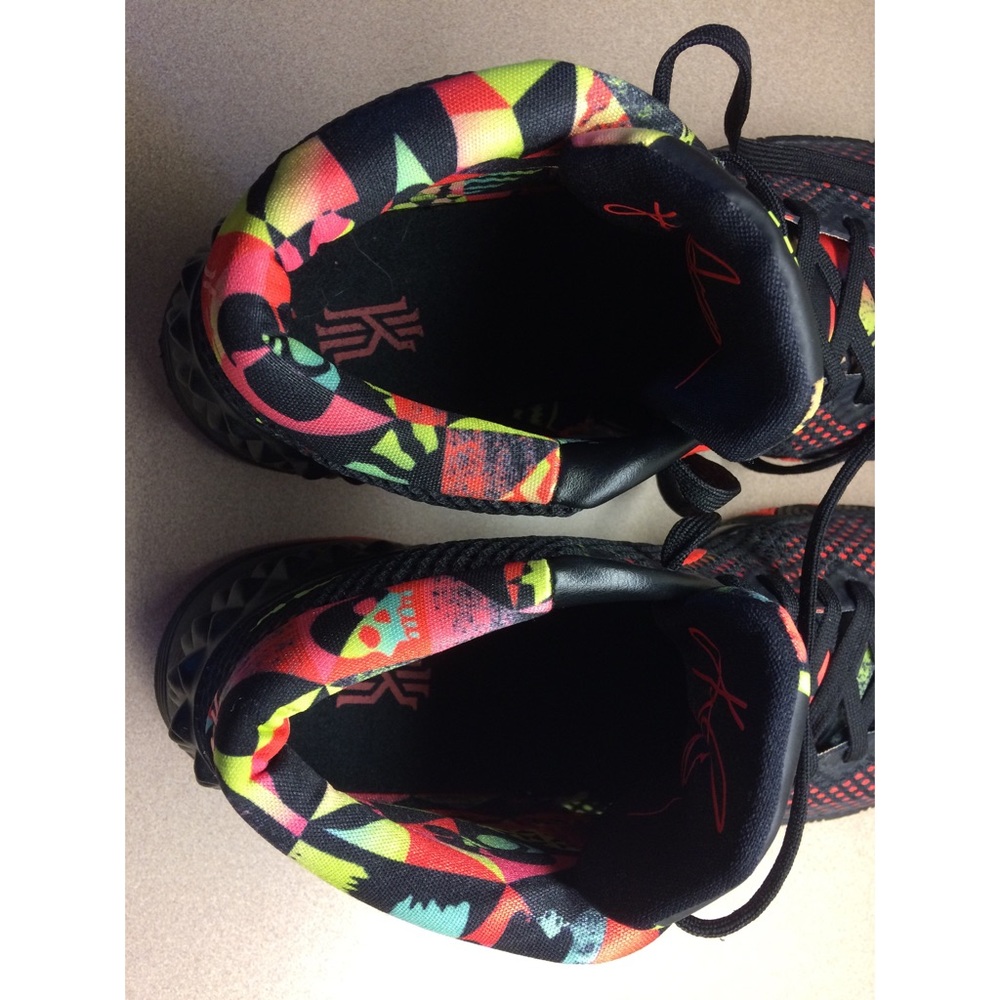 Nike Kyrie 1 Dream Basketball Size 11 Irving NDS - Picture 6 of 8